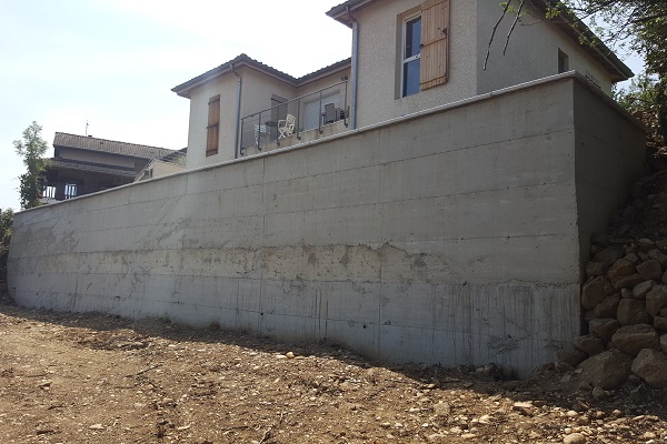 Mur de soutènement à Givors (69700)